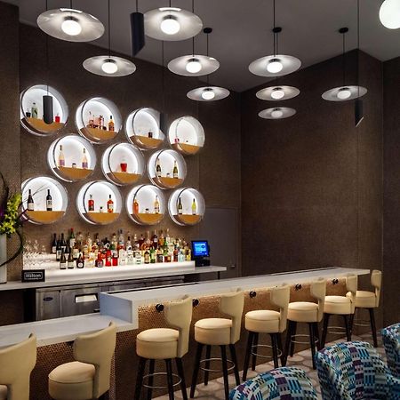 Hampton Inn By Hilton New York Times Square Exterior foto